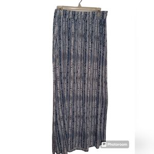 Cato Blue Vertical "Dots and Dashes" Print Lightweight Maxi Skirt. Size 18/20W